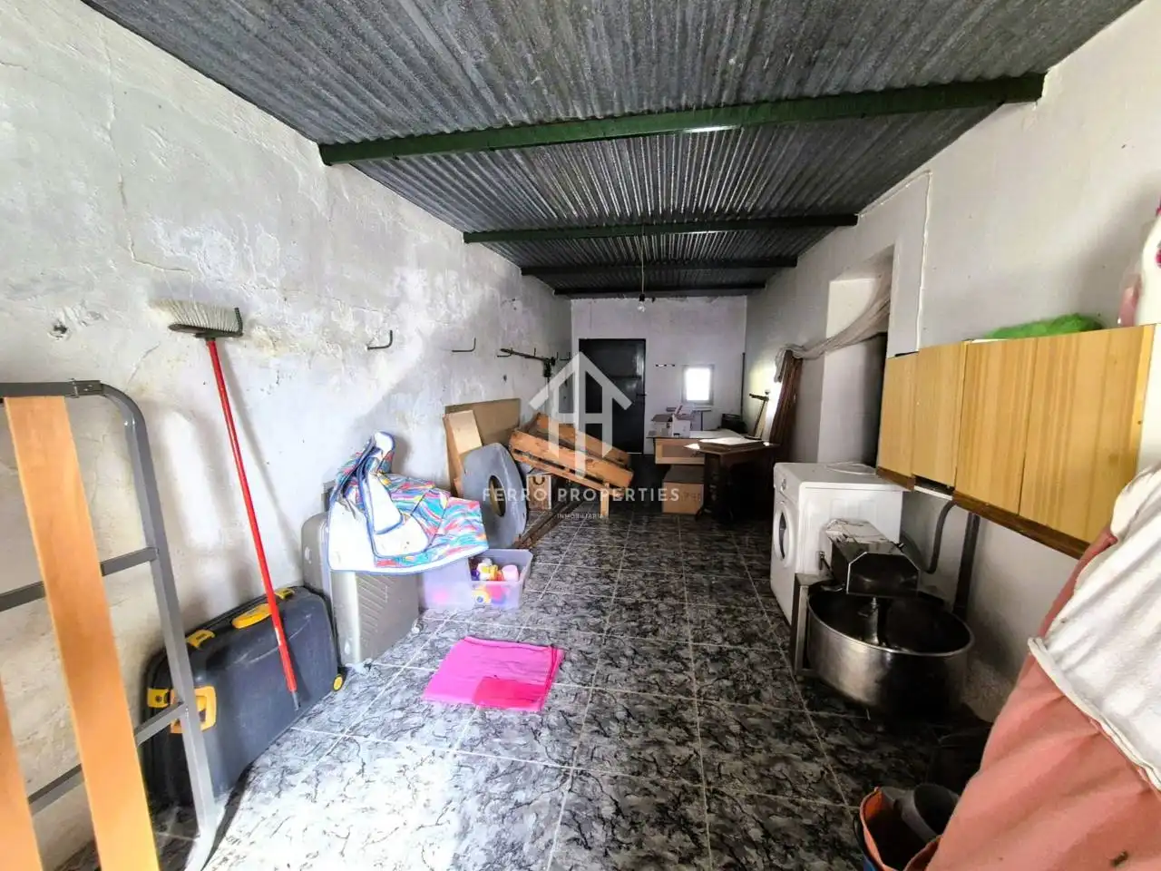 Houses for sale in Iznájar  with Private garden, Terrace and Furnished