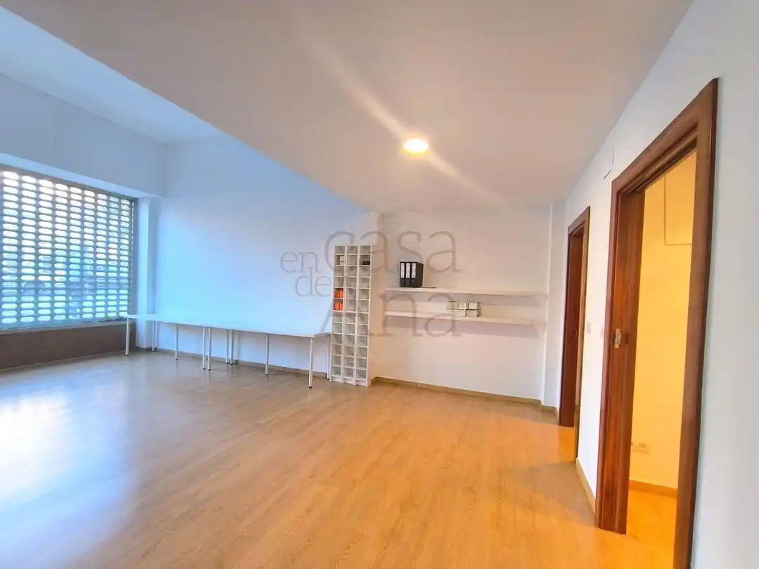 Local comercial de lloguer a Jardines Gernika, imagen 4