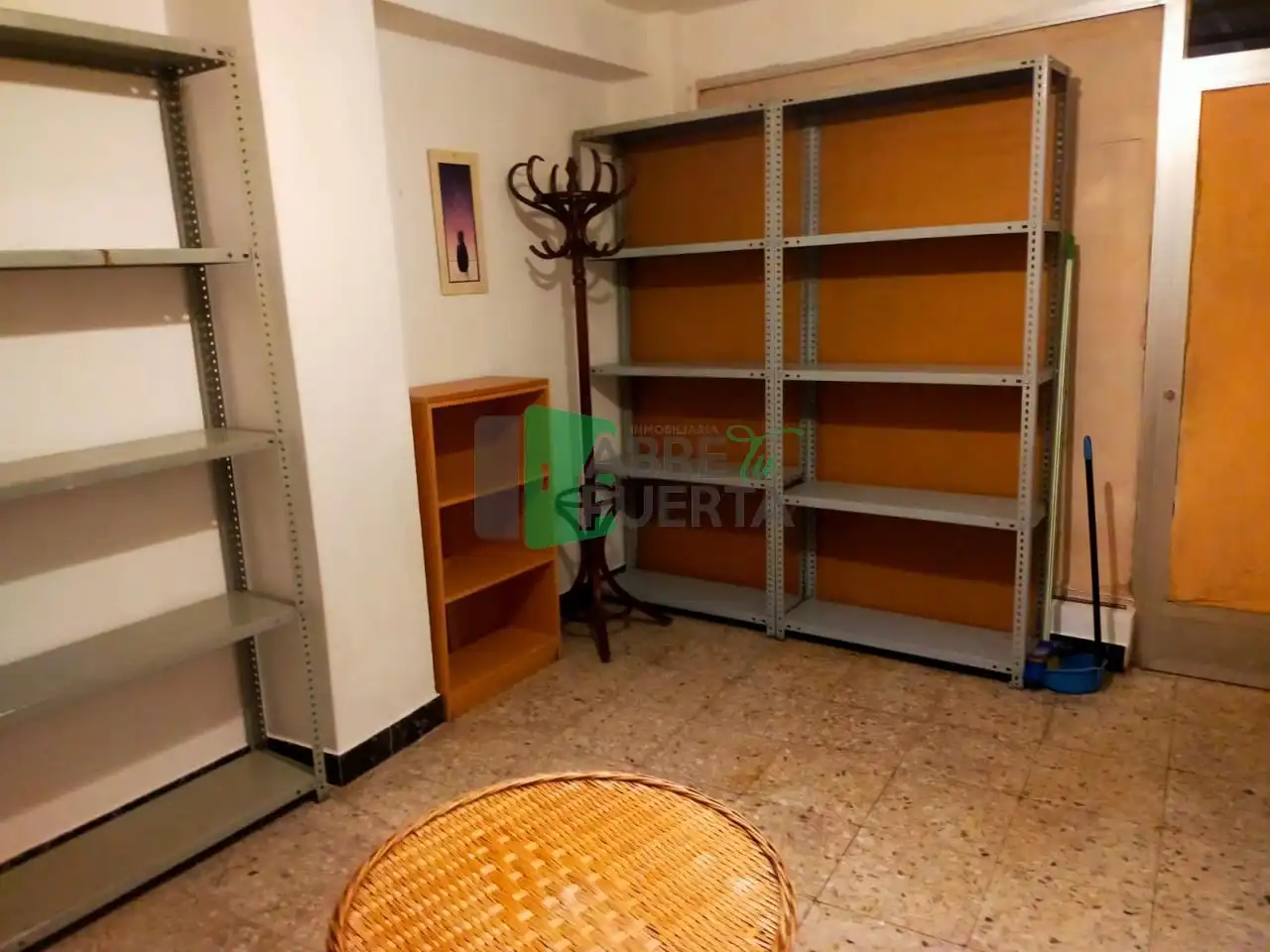 Oficina de alquiler en Casco Viejo