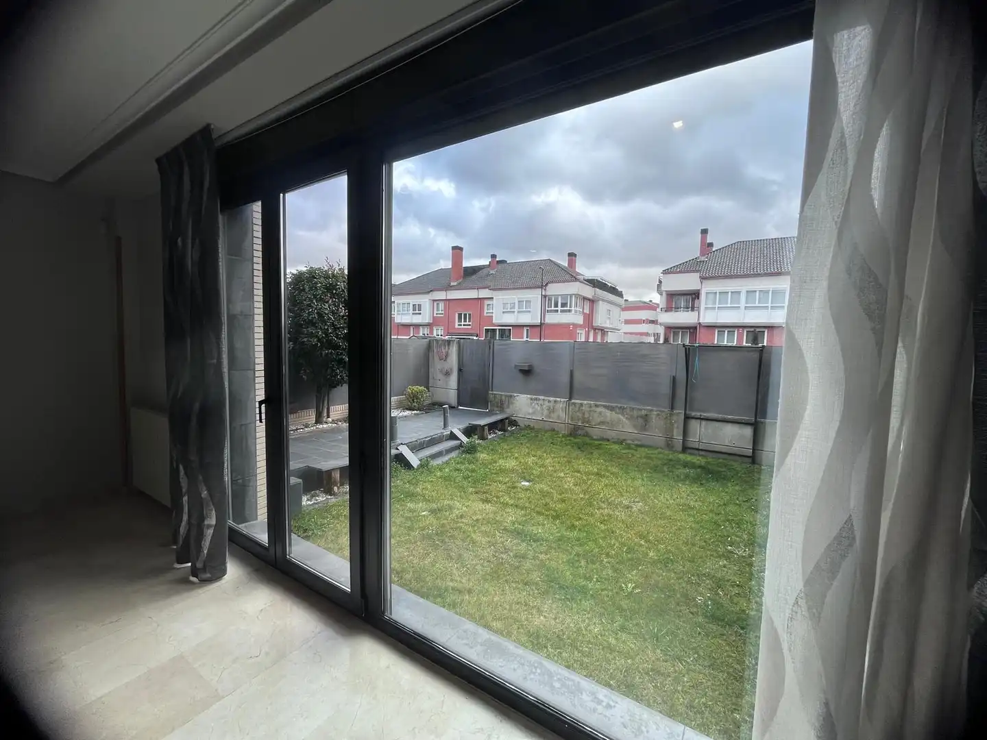 Terraza de Casa o chalet en venta en Burgos con Calefacción, Jardín privado y Amueblado