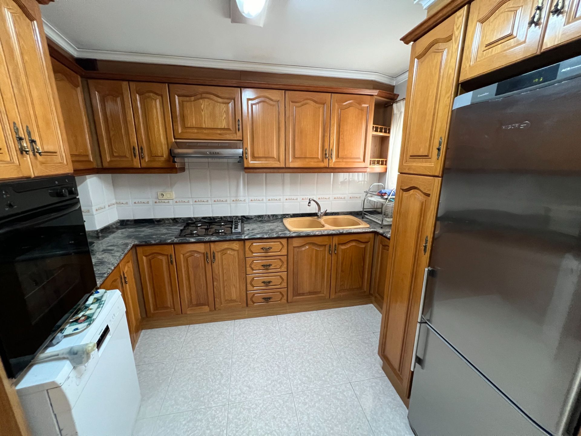 Kitchen of Flat to rent in  Valencia Capital  with Air Conditioner, Furnished and Balcony
