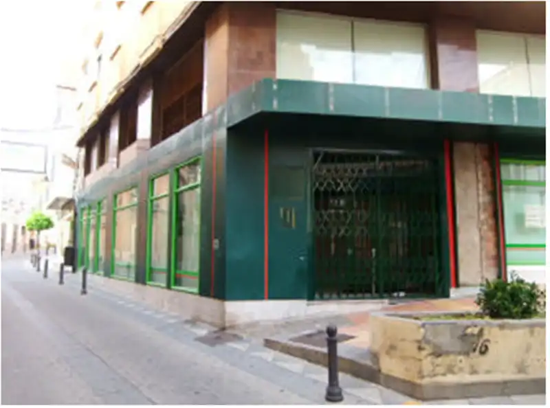 Local comercial en venta en Casco Antiguo, imagen 2