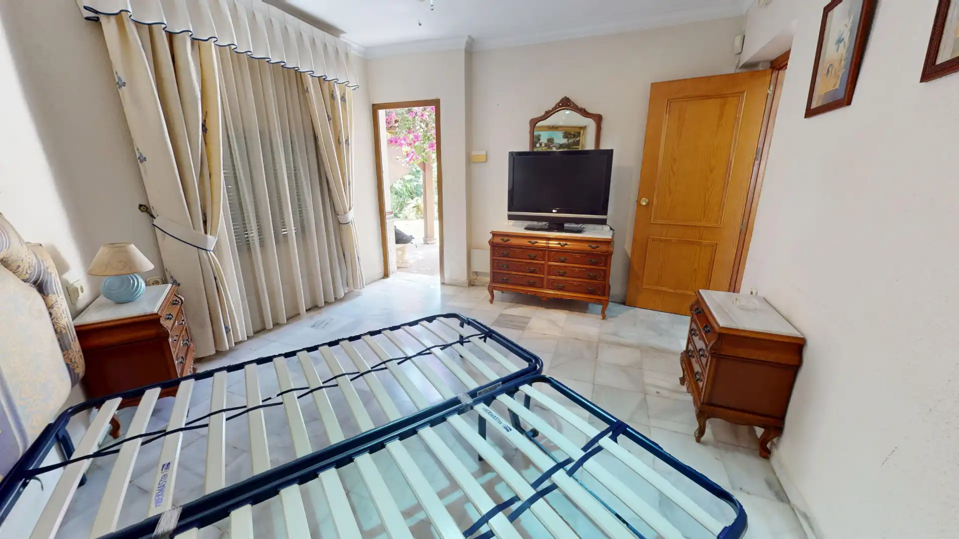 Dormitori de Casa adosada en venda en Málaga amb Jardí privat, Terrassa i Forn