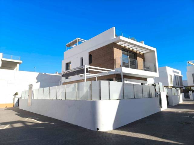 Casa-chalet en Venta en N/A en Los Almendros