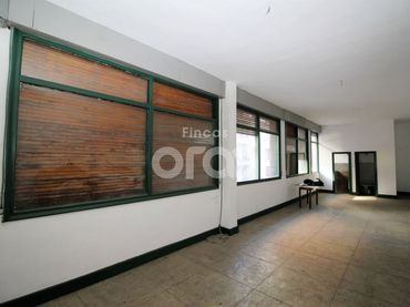 Business premises for sale in Larrea - San Juan de Dios - Peñota