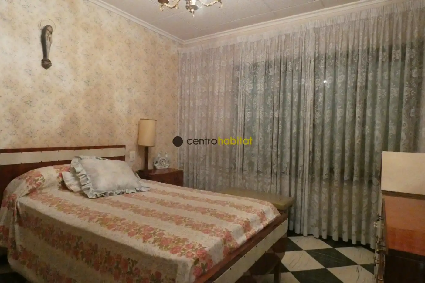 Dormitori de Casa o xalet en venda en Elda