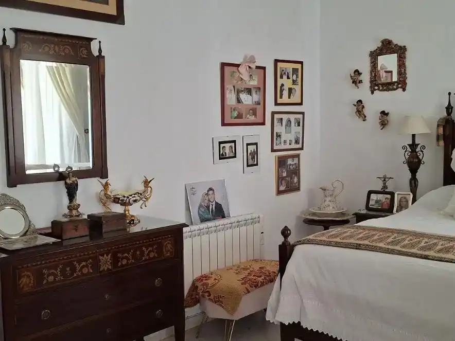 Dormitori de Casa adosada en venda en Estepa amb Aire condicionat i Balcó