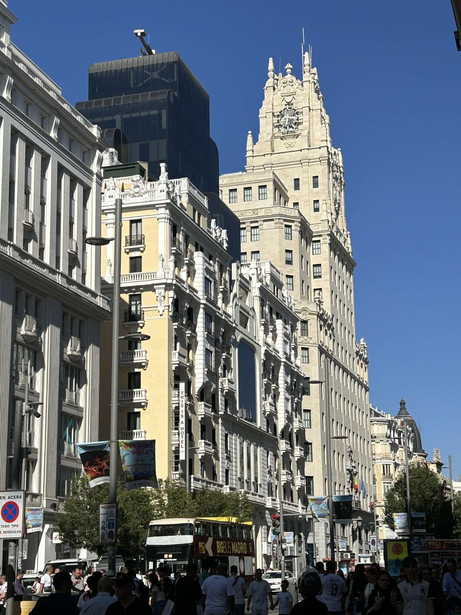 Vista exterior de Apartament per a compartir en  Madrid Capital amb Aire condicionat, Calefacció i Terrassa