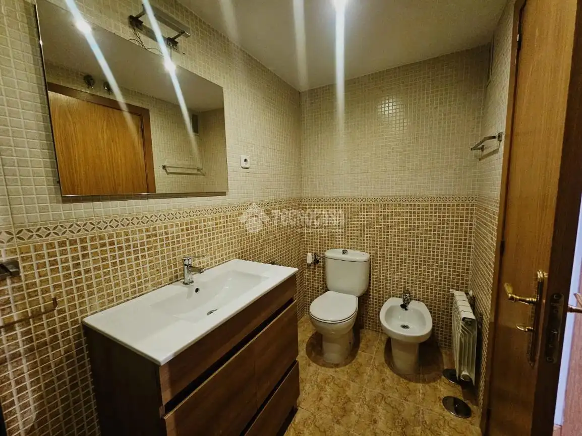 Bathroom of Flat for sale in Parla