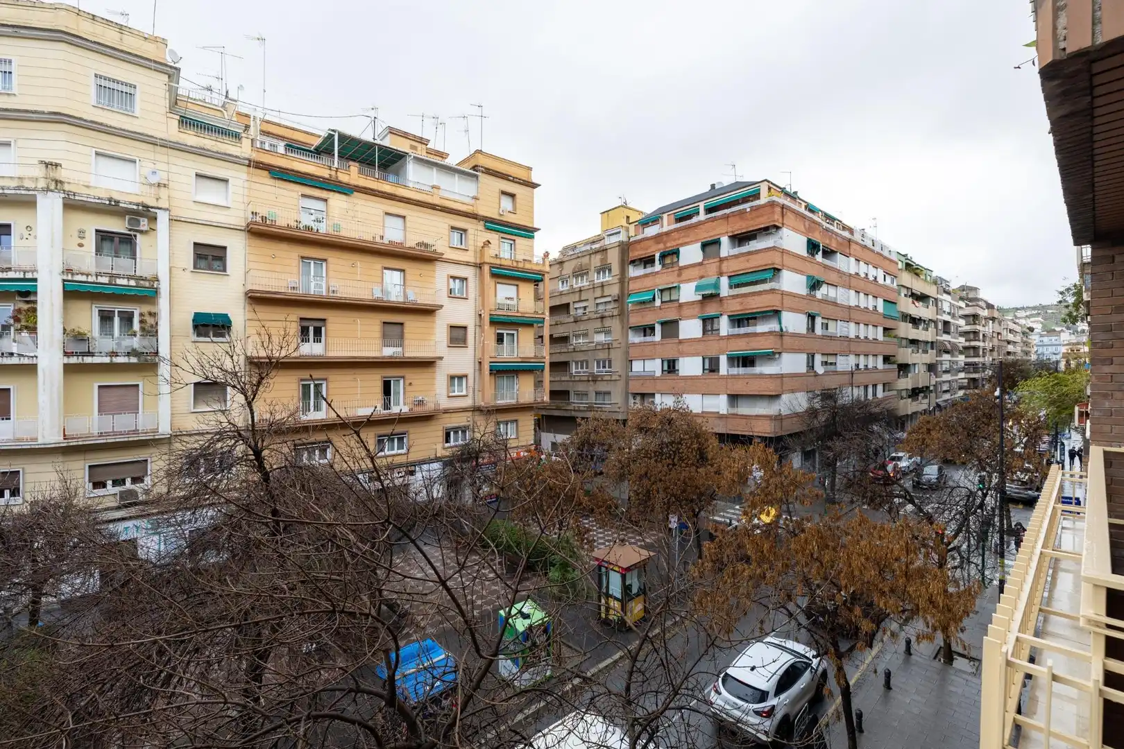 Vista exterior de Pis en venda en Granada