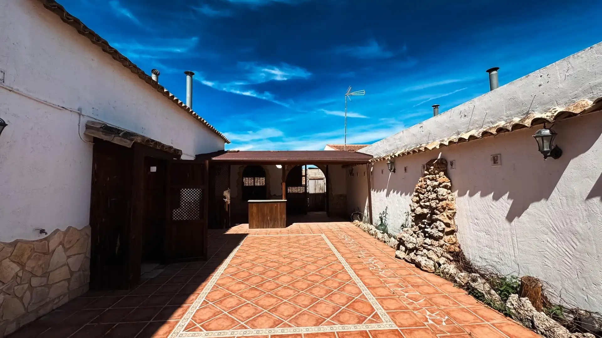 Vista exterior de Casa o xalet en venda en Monóvar  / Monòver amb Aire condicionat, Calefacció i Jardí privat
