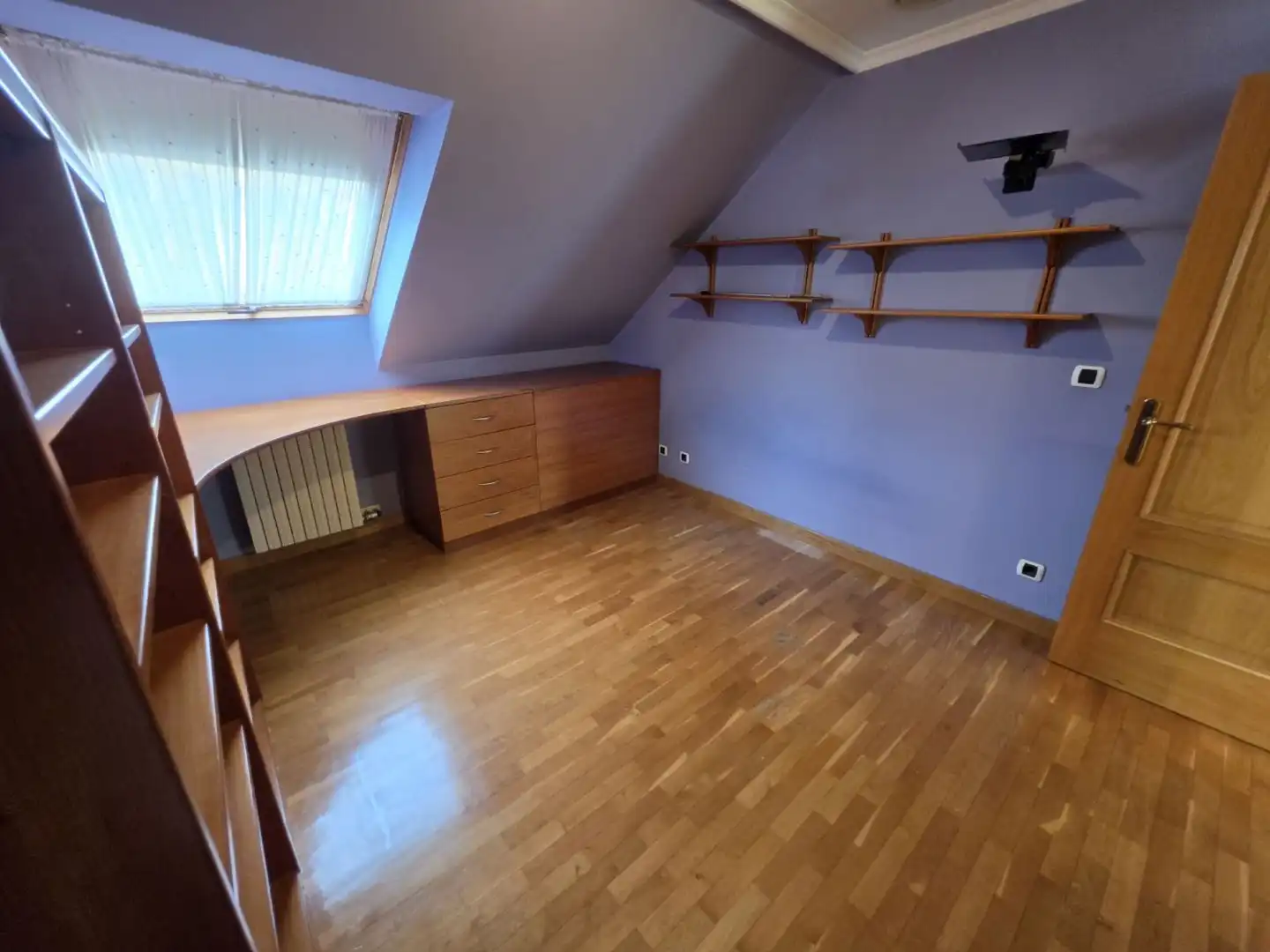 Habitación de Piso en venta en A Coruña Capital  con Calefacción, Terraza y Trastero