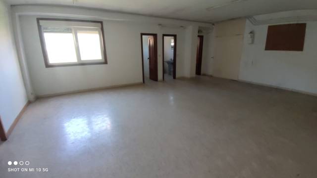 Oficina en Alquiler en N/A en Lavadores