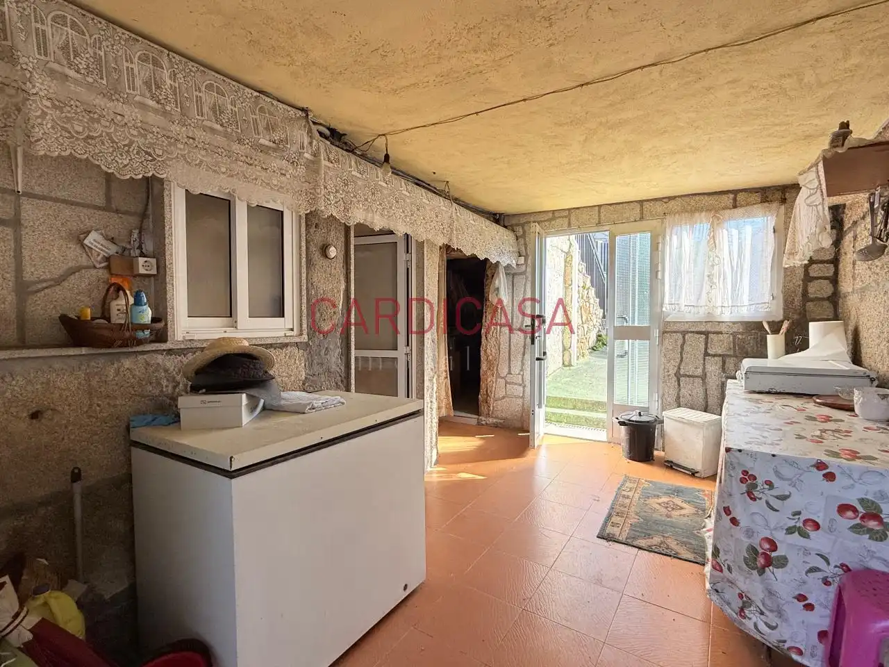 Cuina de Casa o xalet en venda en Vilaboa amb Calefacció, Jardí privat i Terrassa