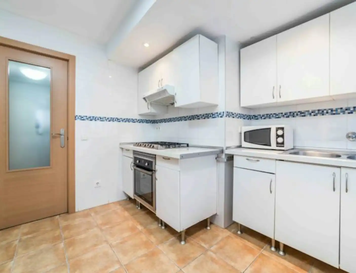 Kitchen of Flat for share in Valencia  with Washing machine and Internet