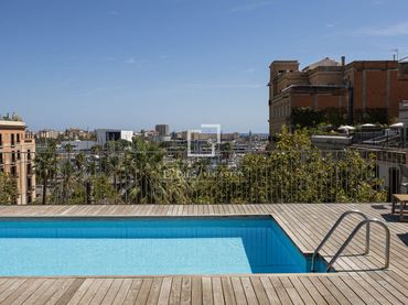 Flat with pool for sale in Ciutat Vella