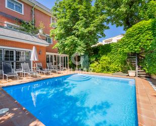 Piscina de Casa o xalet en venda en  Madrid Capital amb Piscina