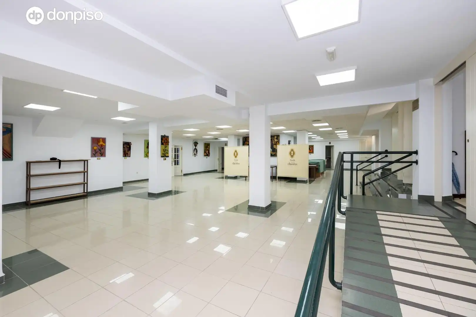 Local comercial en venta en Avenida Santa Maria de la Alhambra, imagen 5