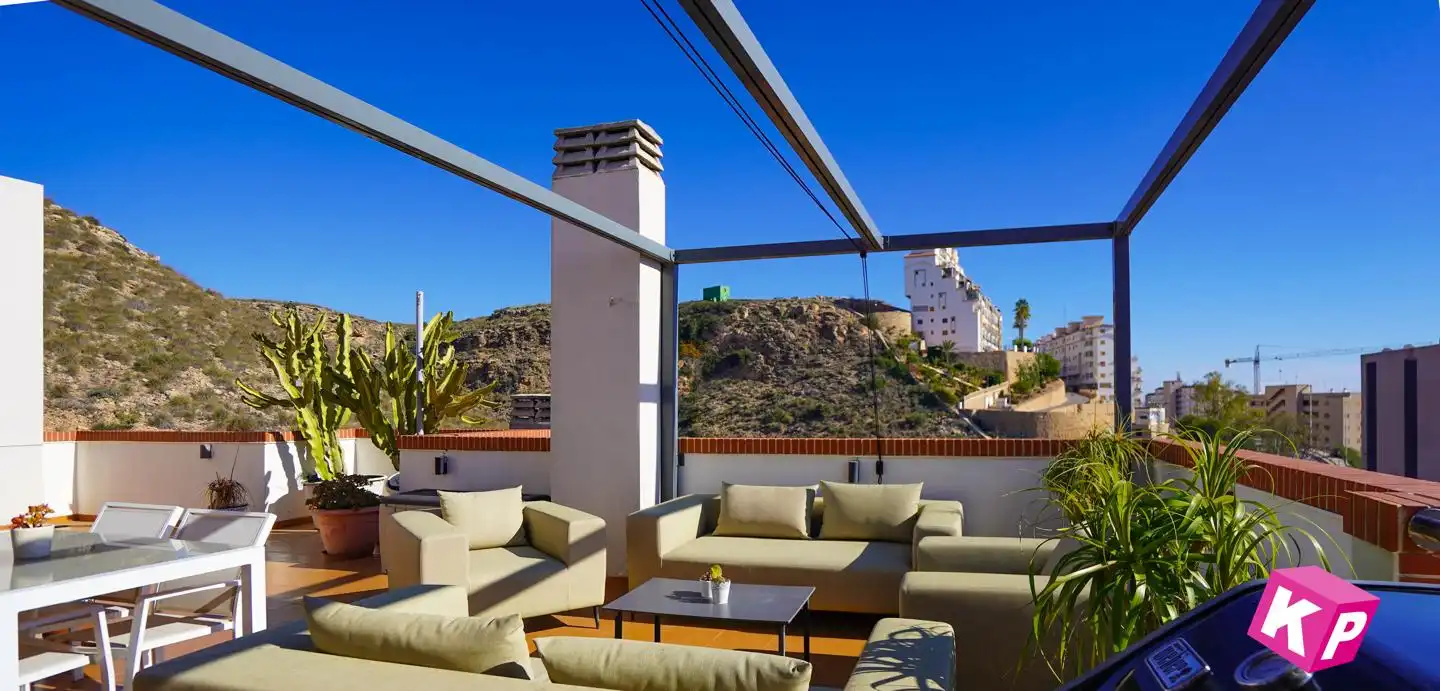 Terrasse von Wohnung zum Verkauf in Santa Pola mit Klimaanlage, Heizung und Terrasse
