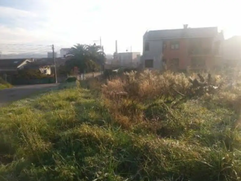 Residencial en venta en Avenida José Tartiere, 18, Lugones