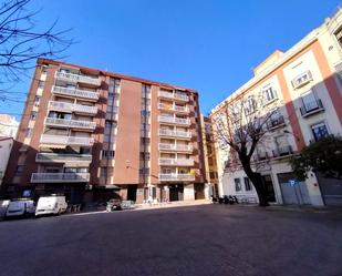 Vista exterior de Pis de lloguer en  Córdoba Capital amb Aire condicionat, Terrassa i Balcó