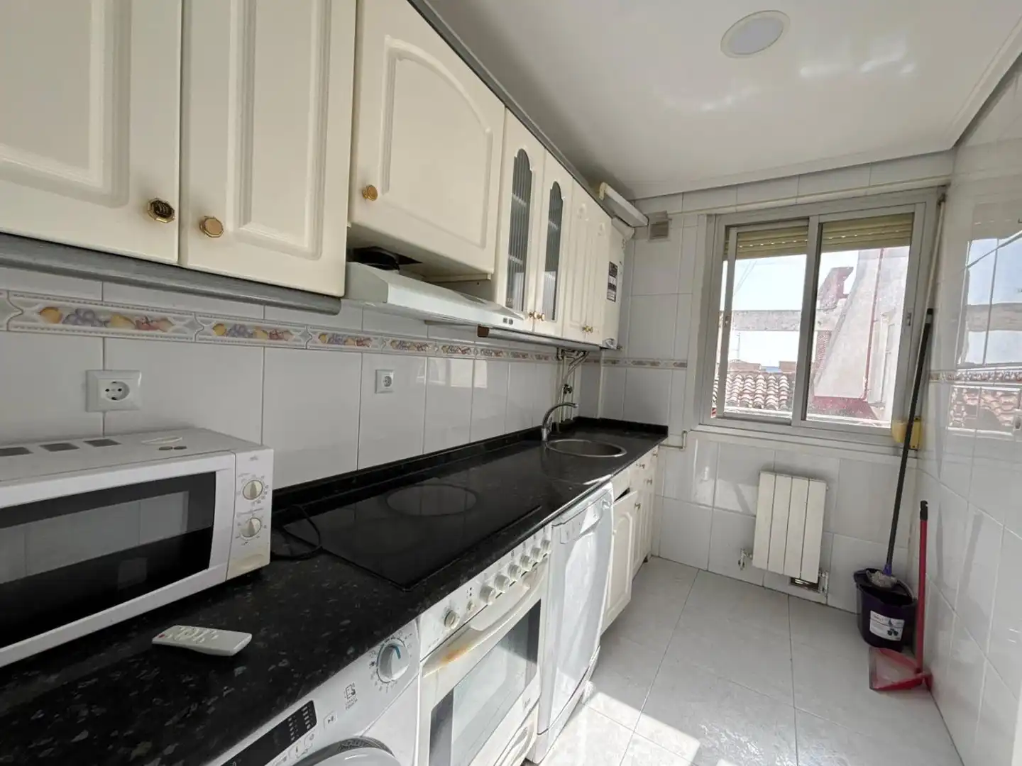Cocina de Piso en venta en  Logroño con Calefacción y Parquet