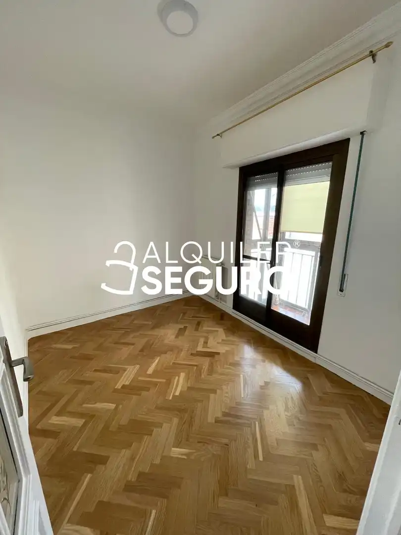 Wohnung zur Miete in De Cabello Lapiedra, Puerta del Ángel