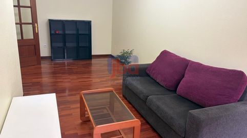 Foto 3 de Apartamento de alquiler en Couto, Ourense Capital