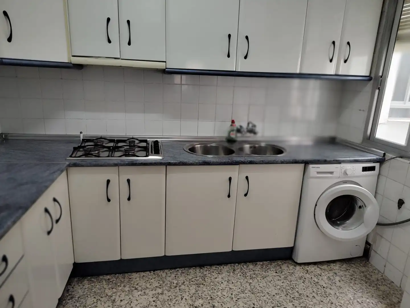 Cuina de Pis de lloguer en Jaén amb Aire condicionat, Calefacció i Terrassa