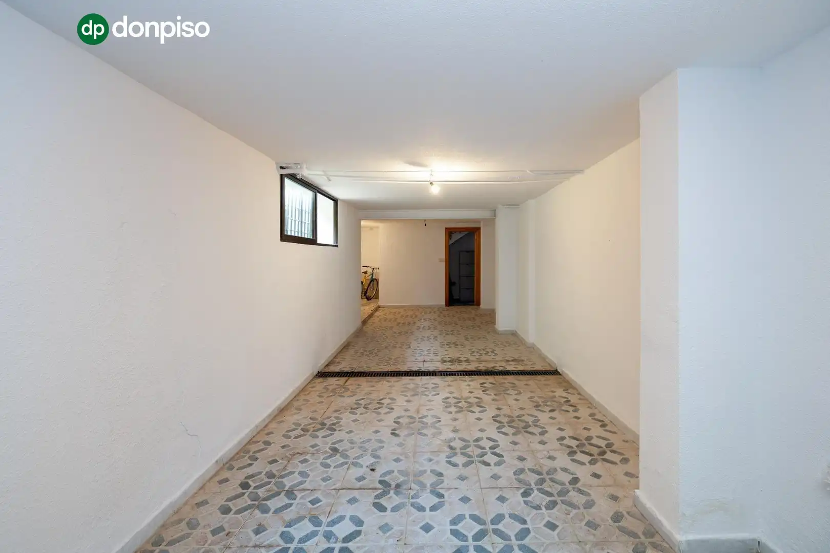 Villa mit Pool zum Verkauf in Calle Lindaraja, imagen 48