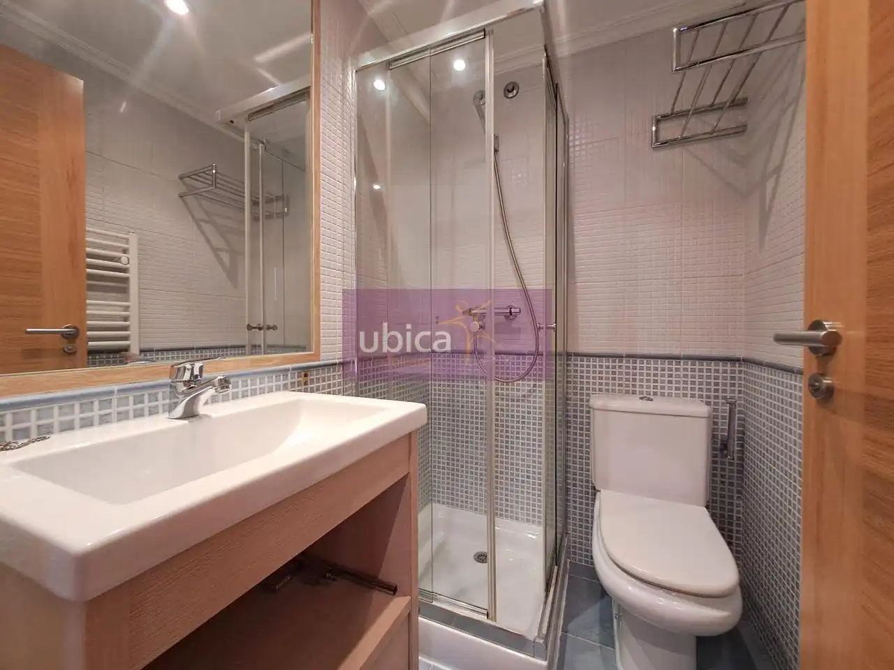 Baño de Piso de alquiler en O Porriño   con Aire acondicionado, Calefacción y Terraza