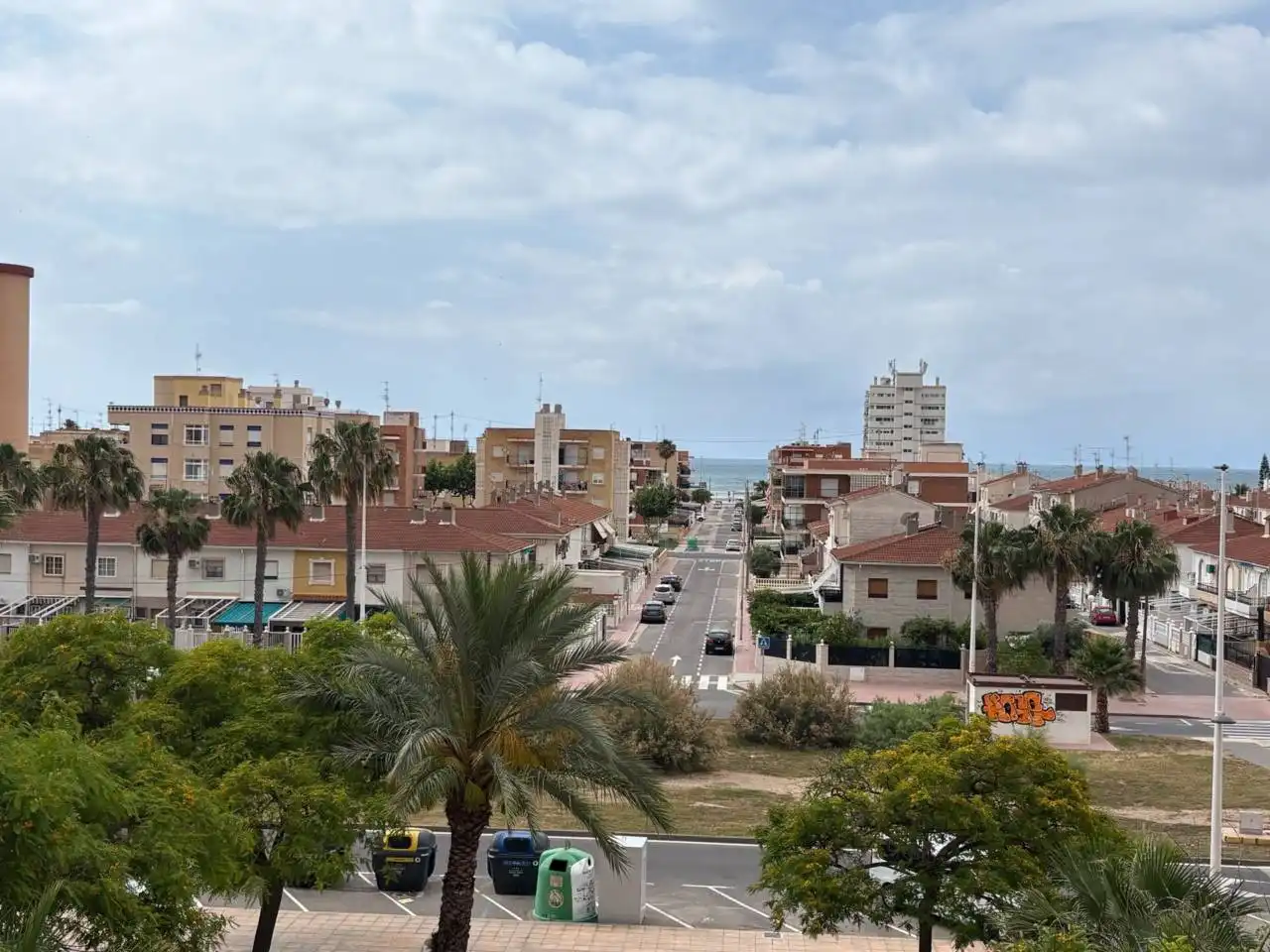 Vista exterior de Pis en venda en Santa Pola amb Terrassa i Piscina comunitària