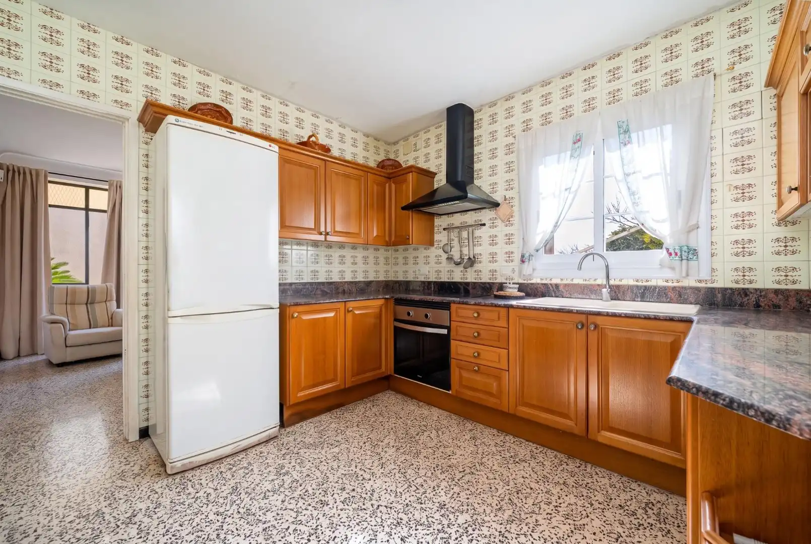 Detached house with garden for sale in DE RAMON Y CAJAL 131, imagen 11