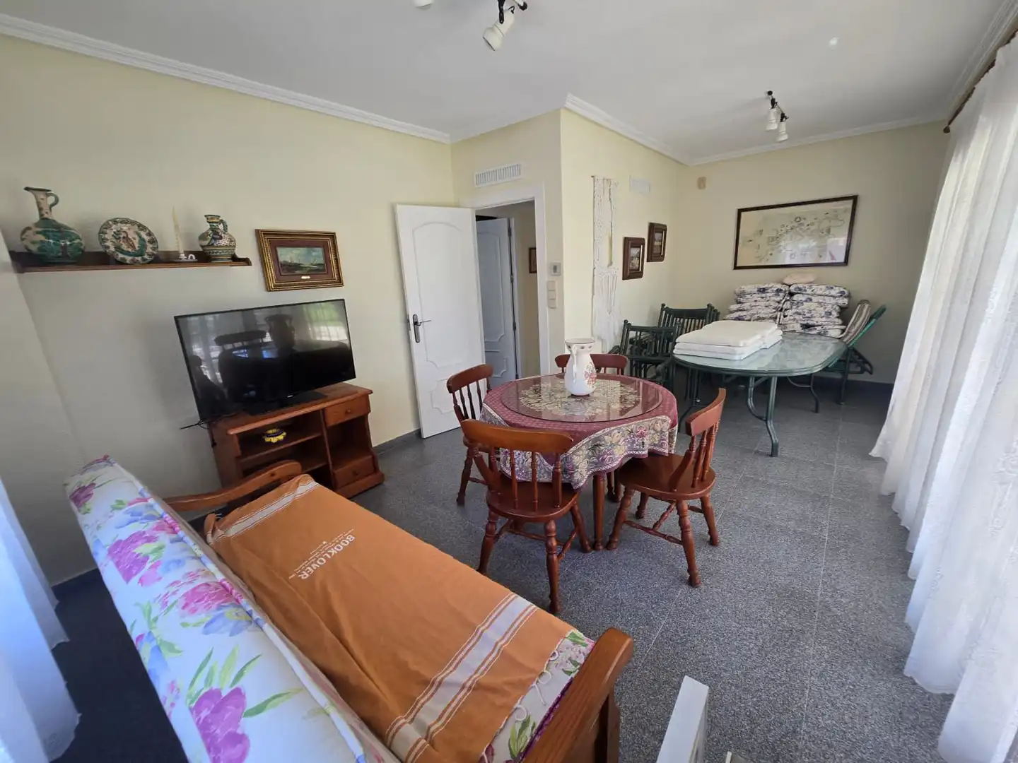 Sala d'estar de Casa o xalet en venda en Orihuela amb Aire condicionat, Calefacció i Jardí privat