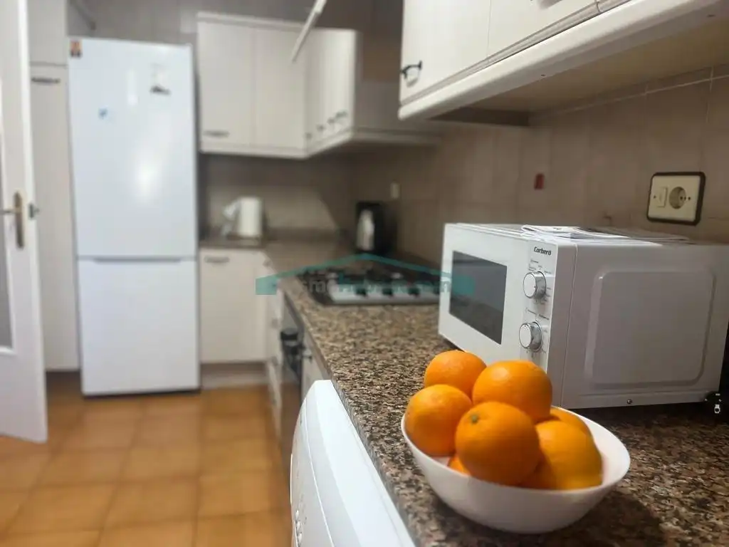 Cuina de Casa o xalet de lloguer en Paterna amb Aire condicionat, Jardí privat i Terrassa
