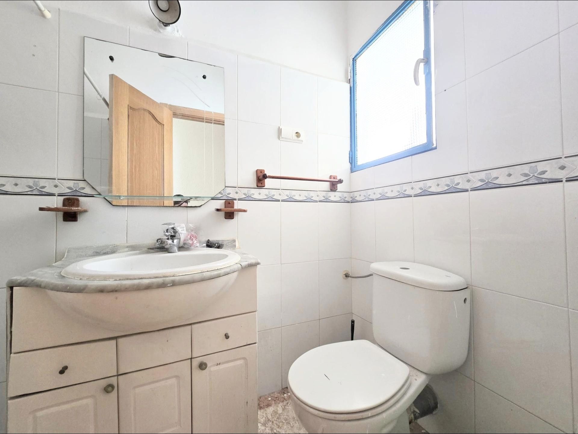 Bathroom of Flat for sale in Aspe