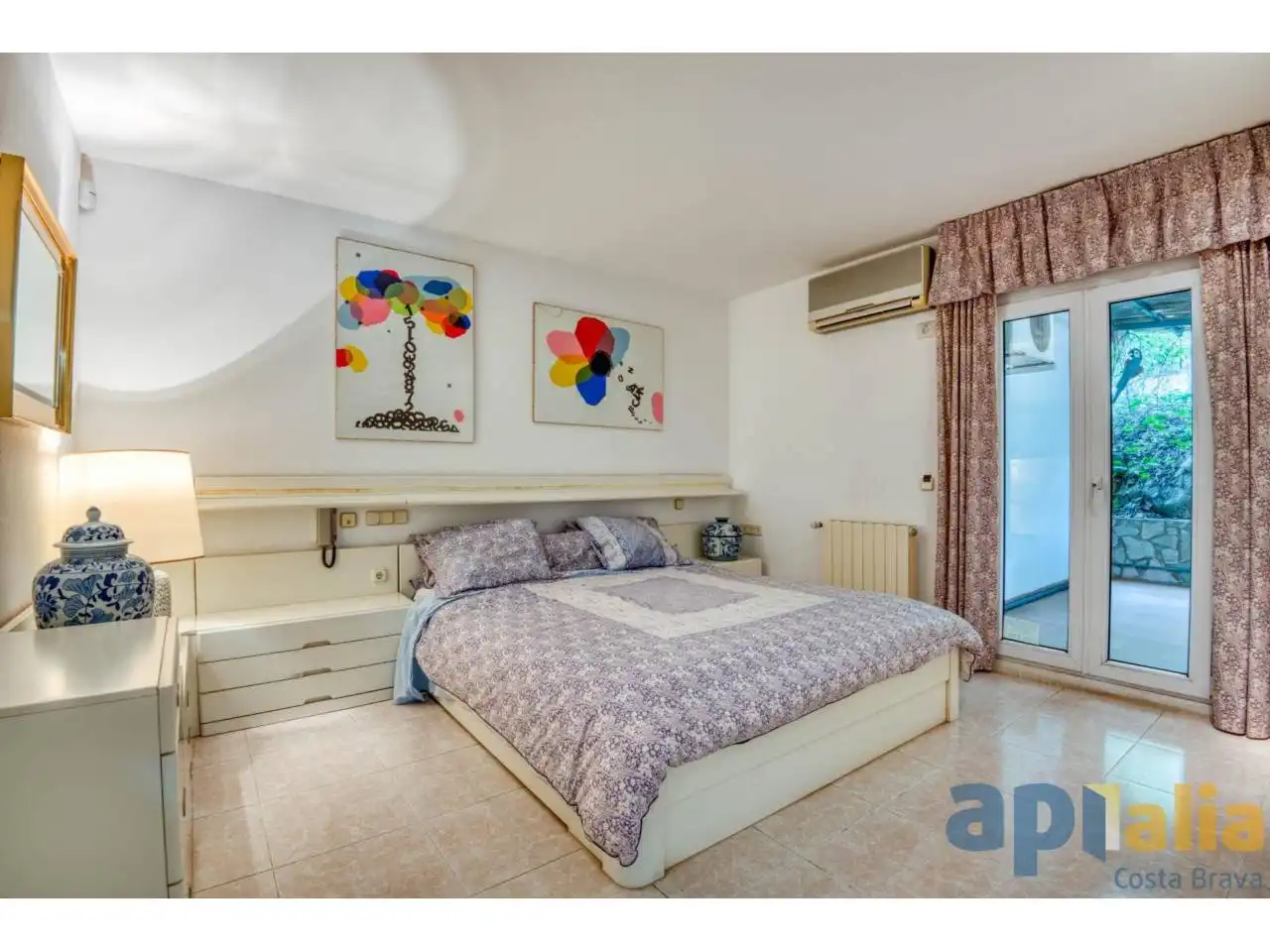 House with pool for sale in Avenida del Canigó, imagen 13