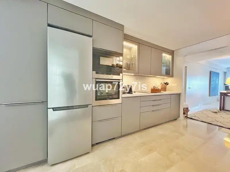 Cuina de Apartament de lloguer en Marbella amb Aire condicionat, Calefacció i Terrassa