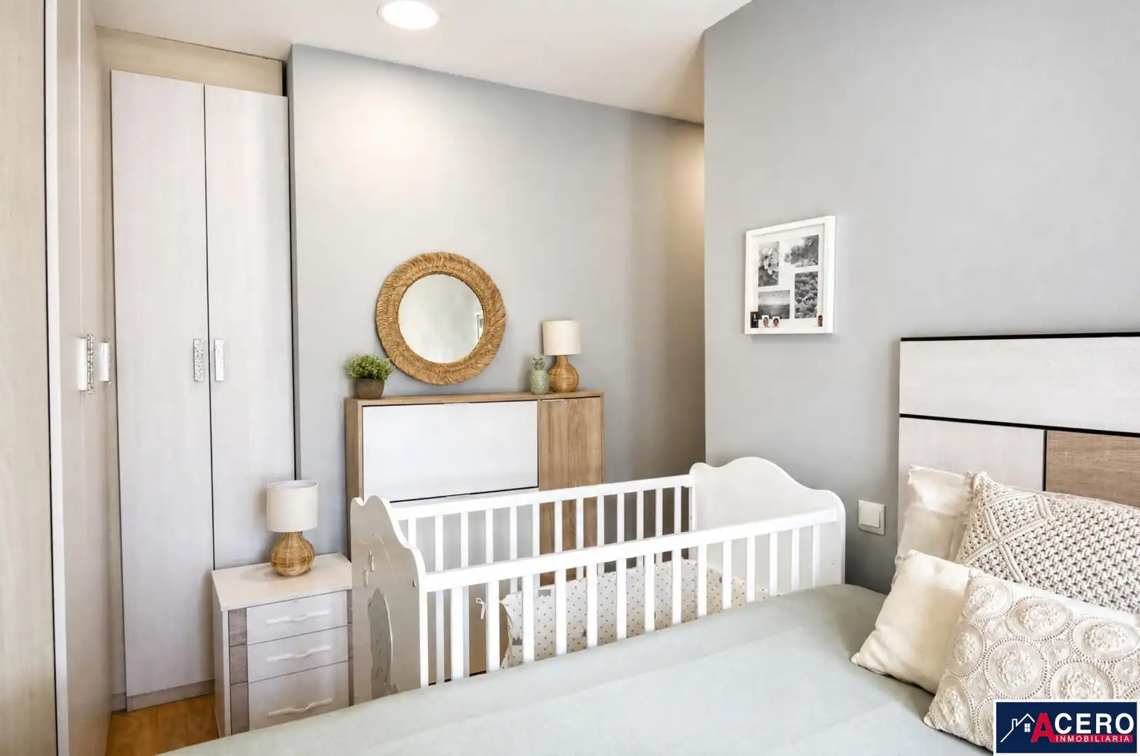 Schlafzimmer von Erdgeschoss zum Verkauf in Santander mit Terrasse und Möbliert