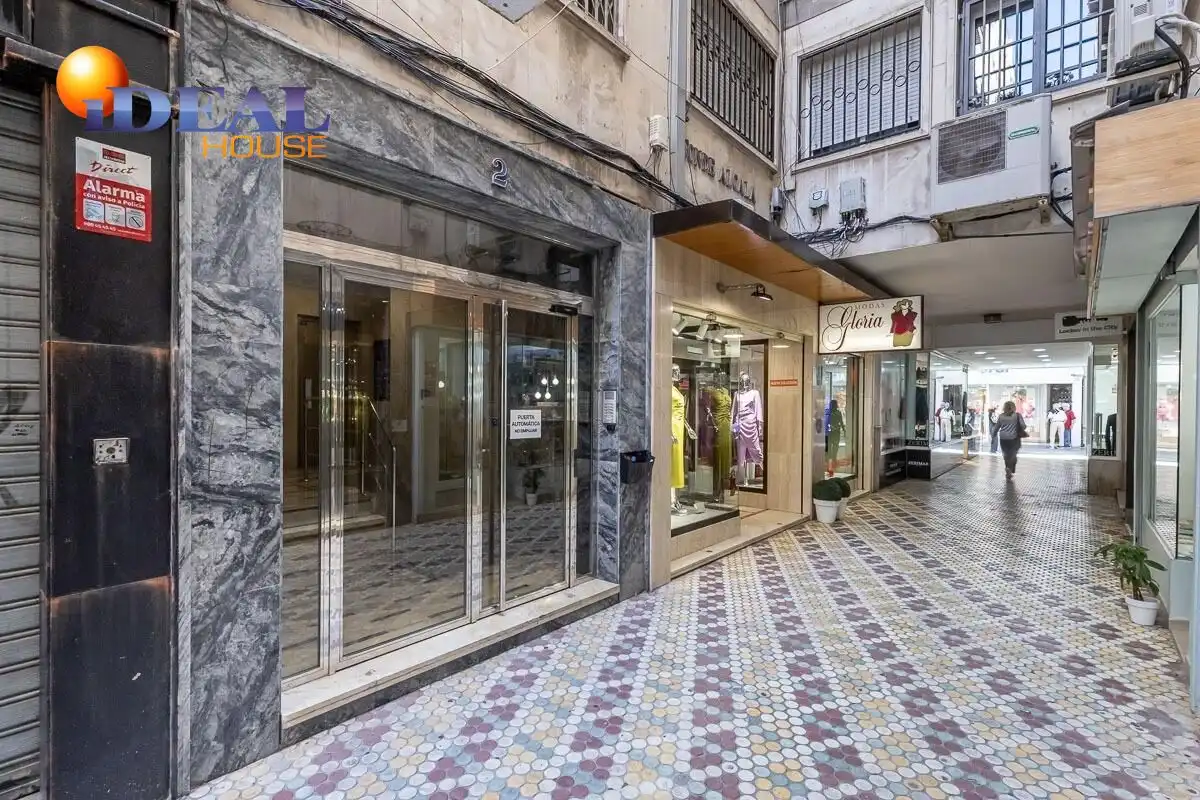 Flat with terrace for sale in Pasaje Conde Alcalá 2
