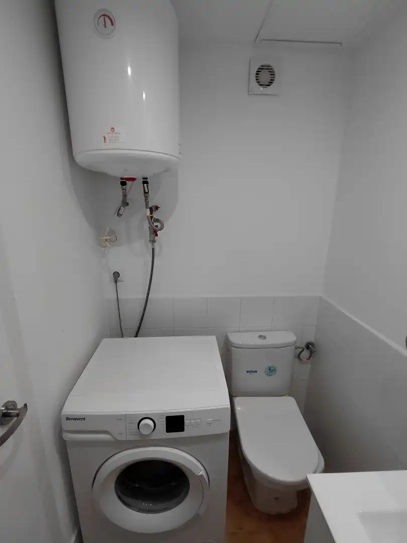 Bathroom of Apartments for rent in  Palma de Mallorca  with Furnished, Oven and Washing machine