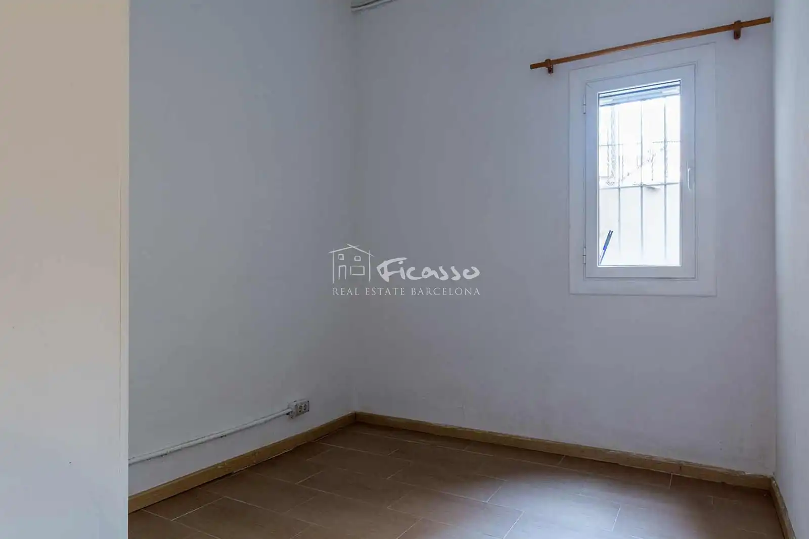 Bedroom of Flat for sale in Barcelona  with Air Conditioner, Heating and Oven