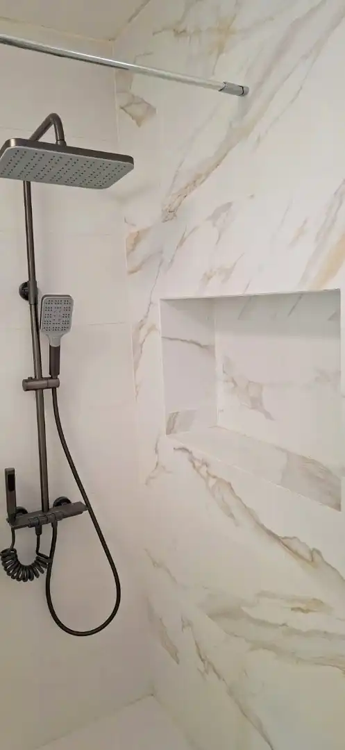 Baño de Piso en venta en Arico con Horno, Microondas y Balcón