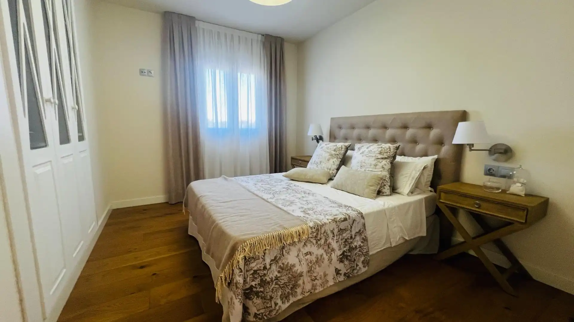 Bedroom of Houses for sale in Cambrils  with Air Conditioner, Private garden and Parquet flooring