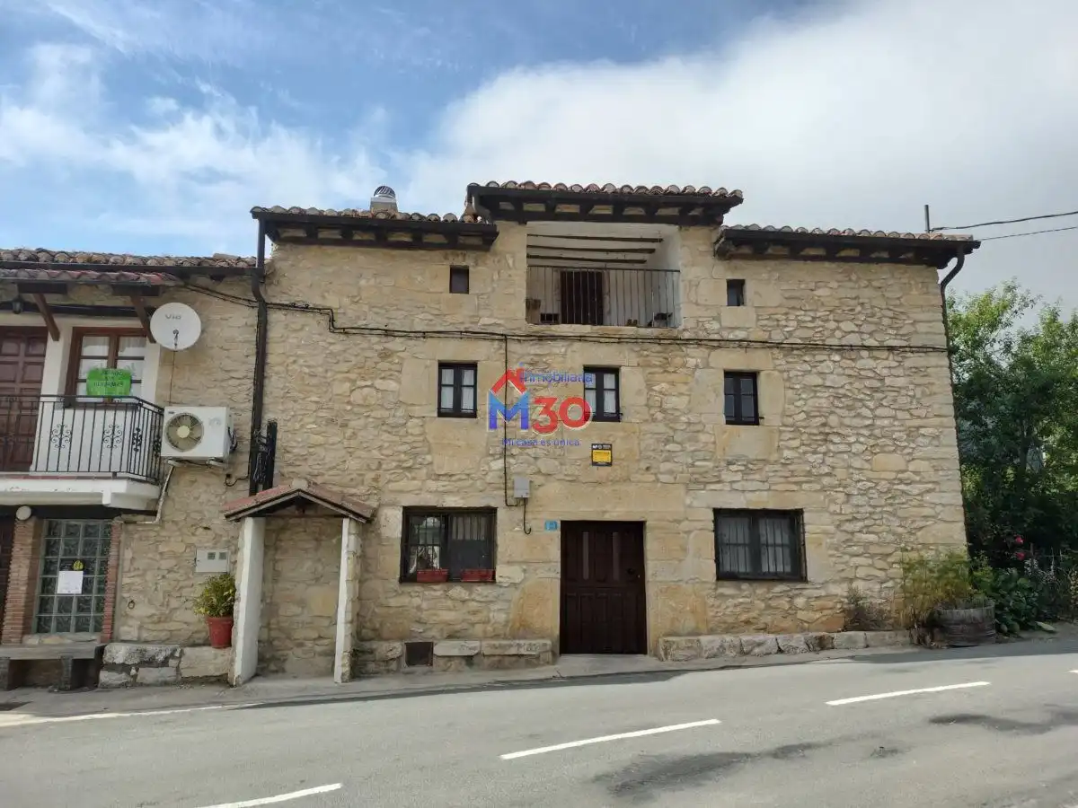 Exterior view of Commercial properties for sale in Valdegovia / Gaubea