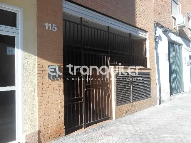 Parking de Estudio de alquiler en Madrid con Aire acondicionado, Amueblado y Lavadora