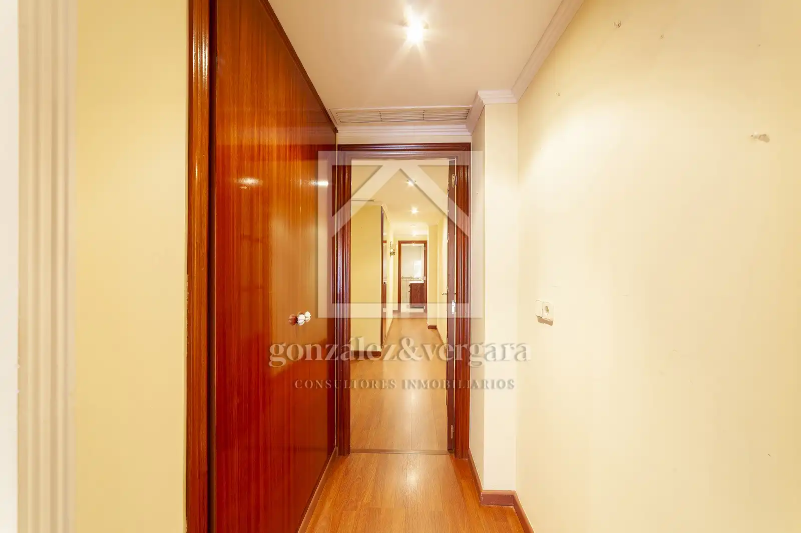 Piso en venta en Valencia con Aire acondicionado, Calefacción y Terraza