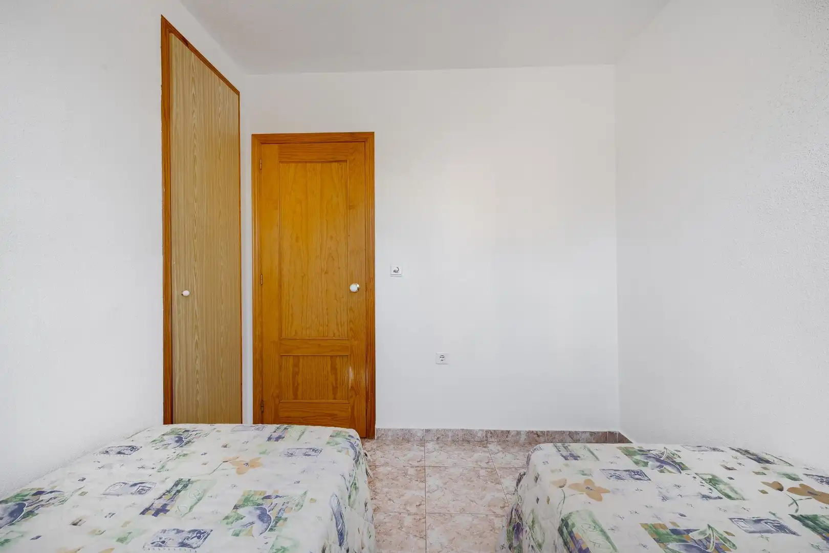 Habitación de Casa o chalet en venta en Torrevieja con Jardín privado, Terraza y Trastero