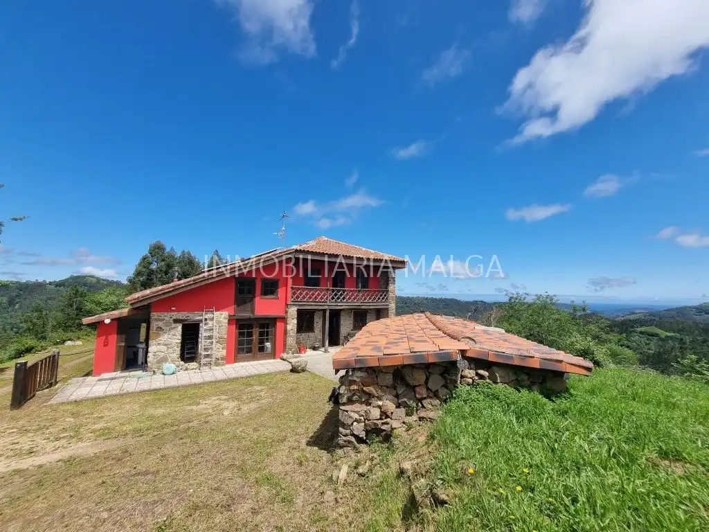 Casa o chalet en venta en Colunga con Jardín privado, Parquet y Terraza