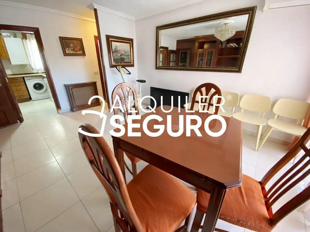 Dining room of Flat for rent in Madrid  with Air Conditioner and Heating